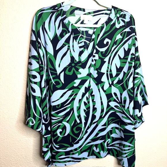 Belle by Kim Gravel Sz Large Twilight Flirty Floral Split Neck Poncho - Picture 3 of 11